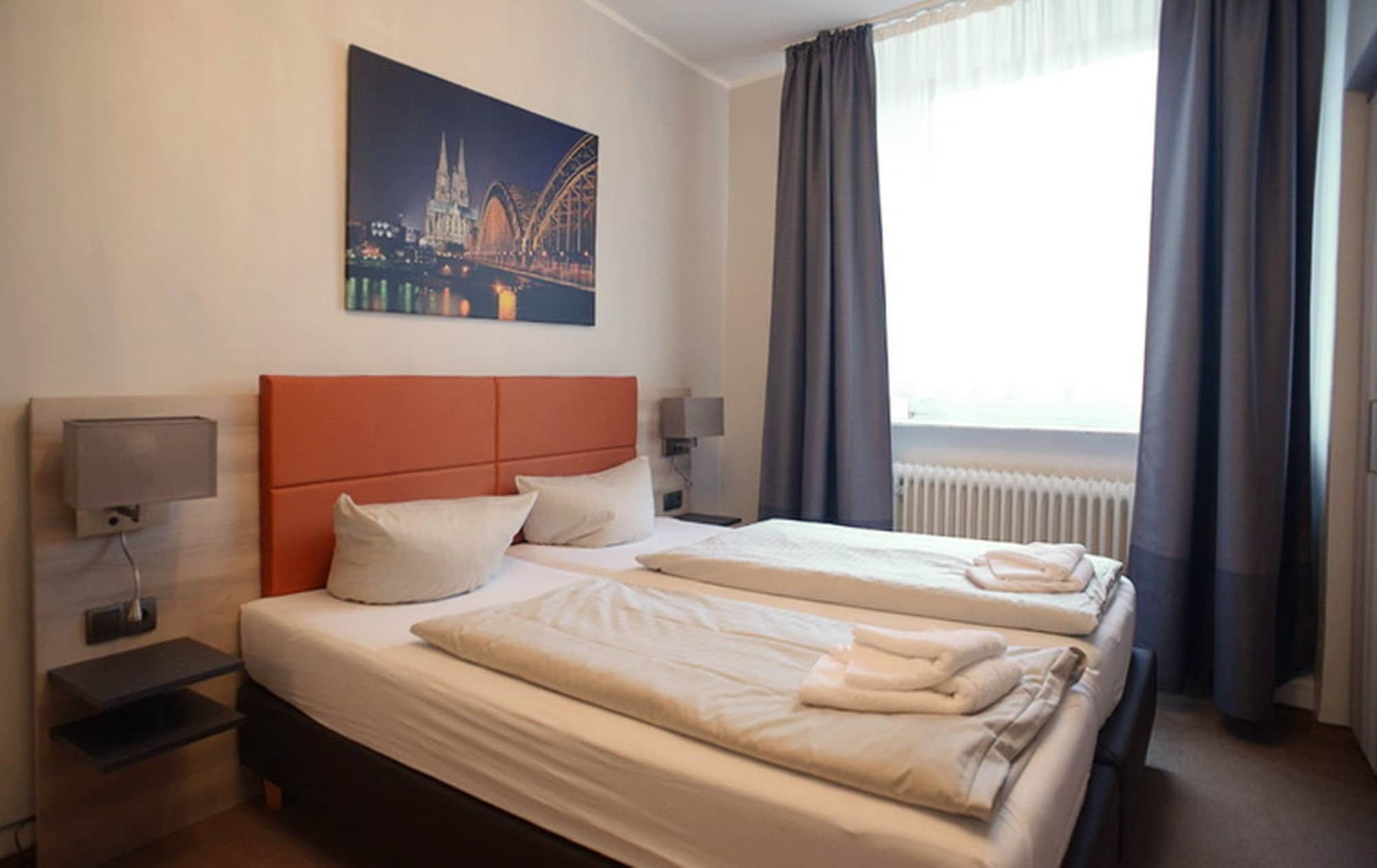Hotel Buergerhof Кёльн Экстерьер фото